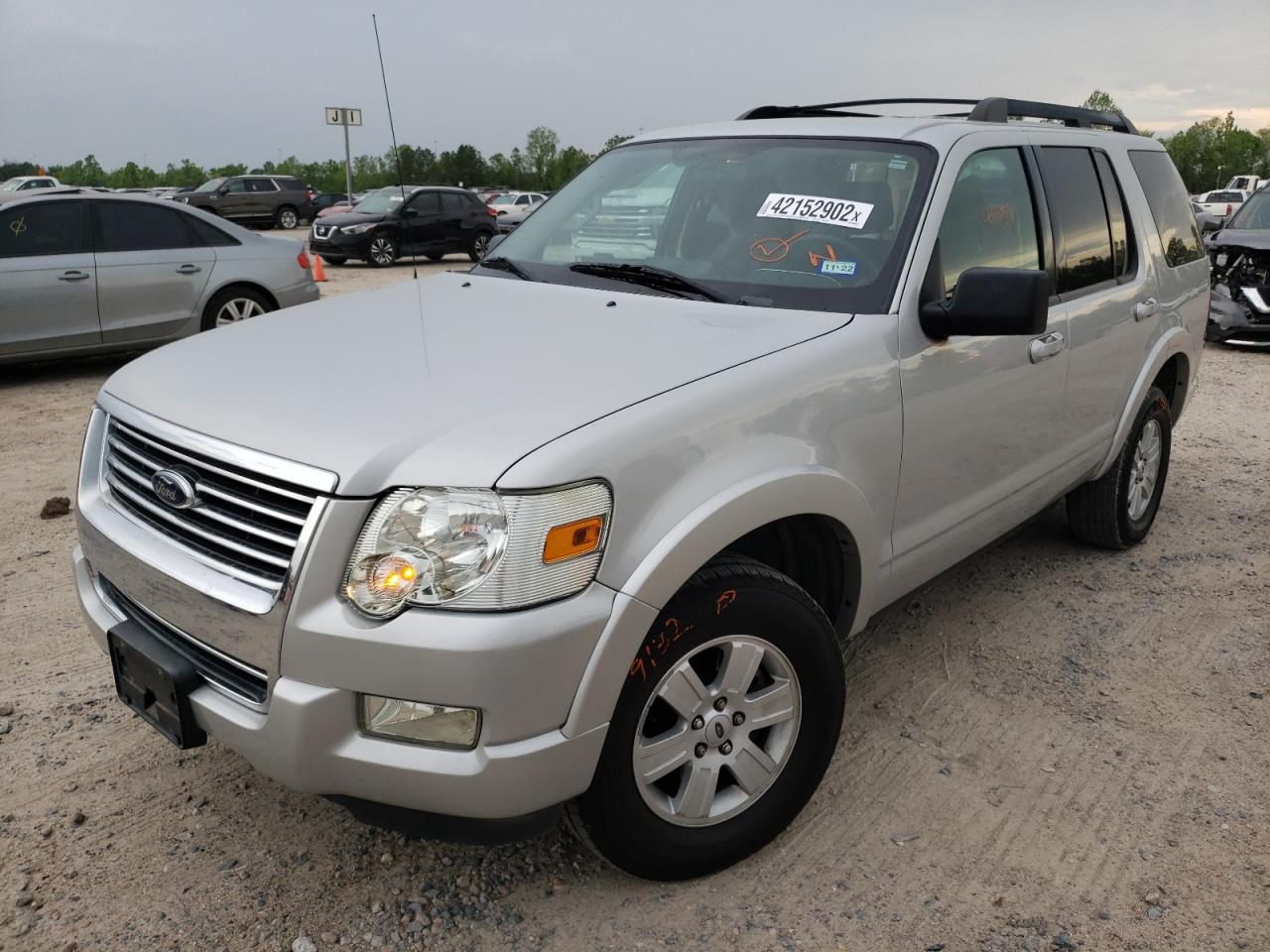Photo 2 from auction – 2010 FORD EXPLORER X with VIN 1FMEU6DE6AUA11898