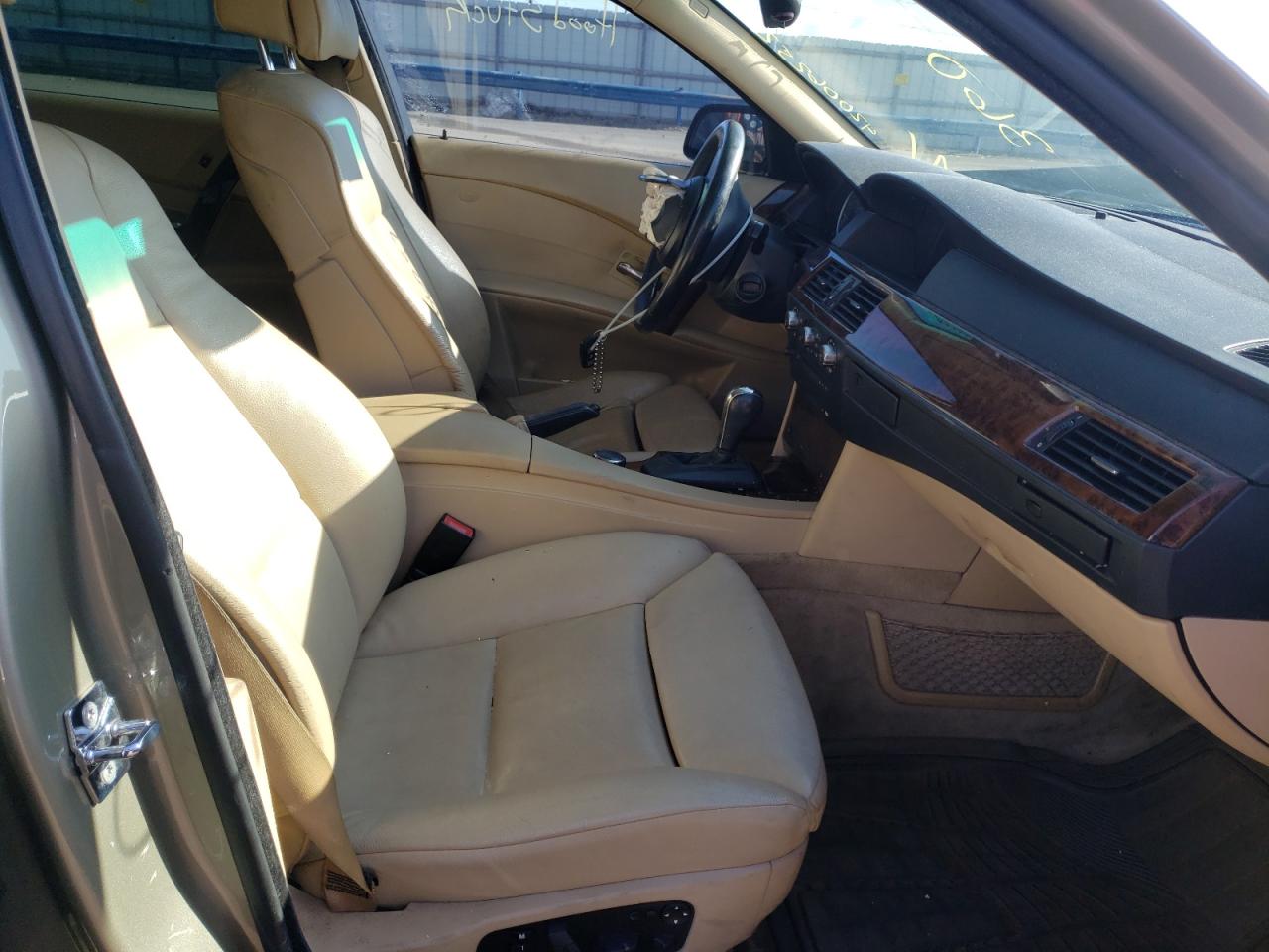 Photo 5 from auction – 2007 BMW 530 I with VIN WBANE73577CM57093