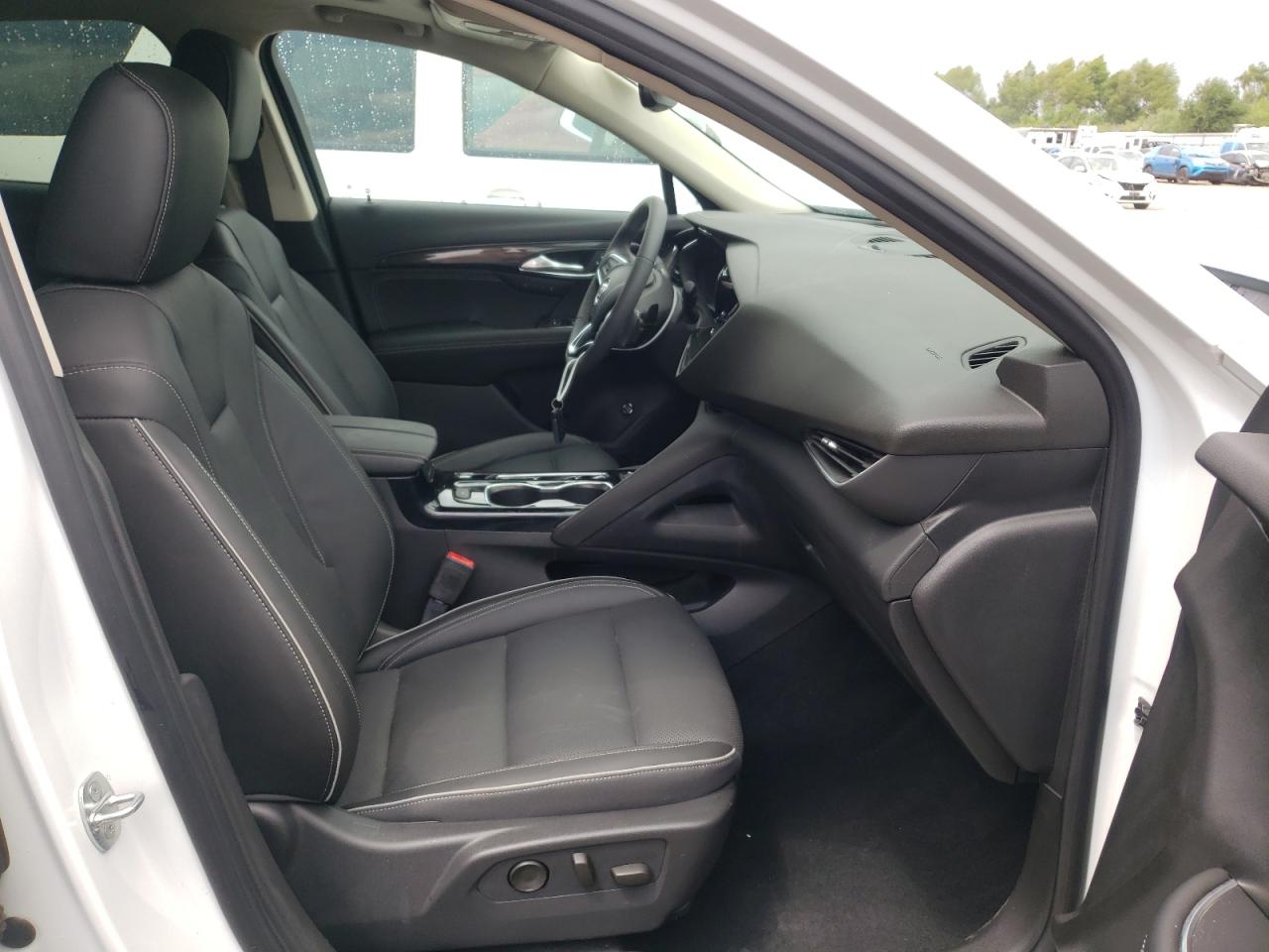 Photo 5 from auction – 2021 BUICK ENVISION E with VIN LRBFZNR48MD110553