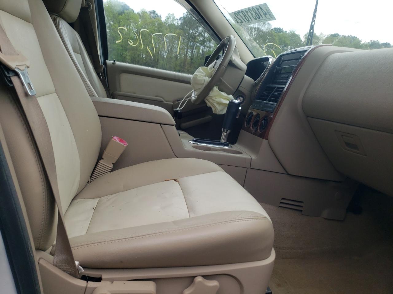Photo 5 from auction – 2007 FORD EXPLORER E with VIN 1FMEU64E37UB37967