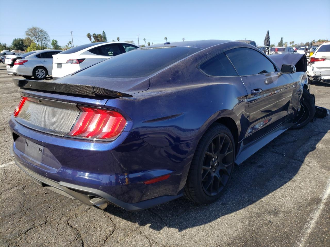 Photo 4 from auction – 2019 FORD MUSTANG with VIN 1FA6P8TH8K5143859