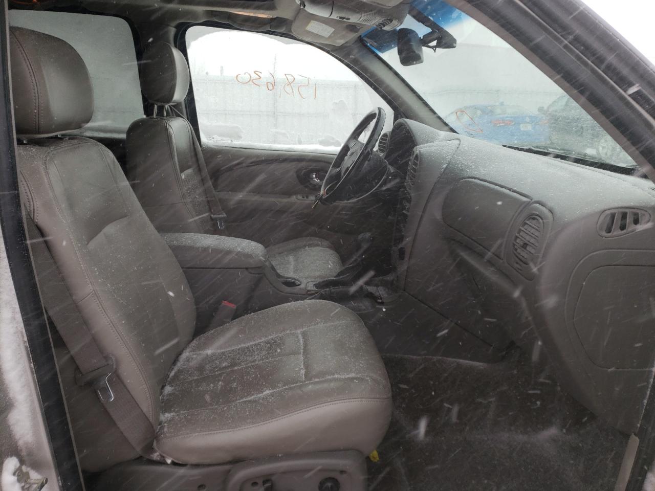 Photo 5 from auction – 2004 BUICK RAINIER CX with VIN 5GAET13P942256497