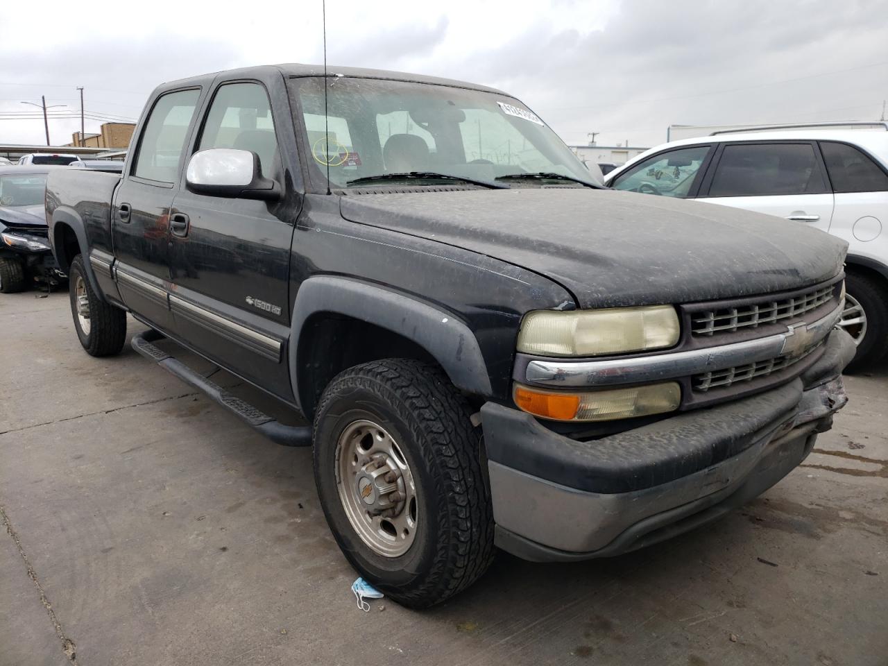 CHEVROLET SILVERADO 2002 with VIN 1GCGC13UX2F247326 - Photo from auction