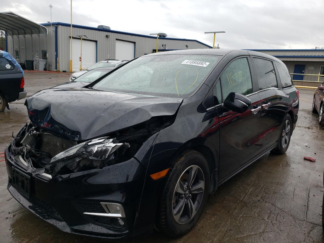 Photo 2 from auction – 2018 HONDA ODYSSEY TO with VIN 5FNRL6H88JB032161