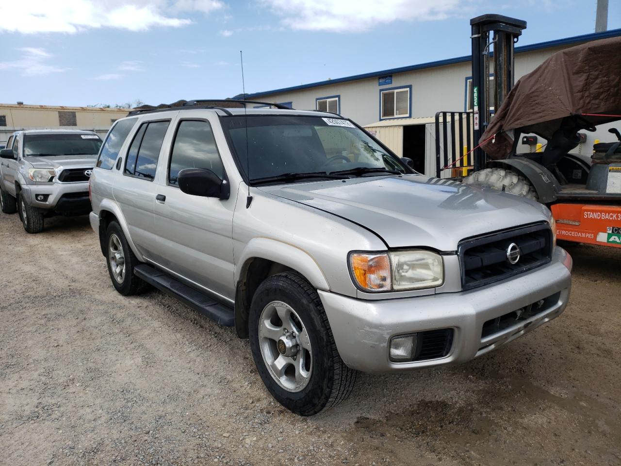 NISSAN PATHFINDER 2002 with VIN JN8DR09X42W661851 - Photo from auction