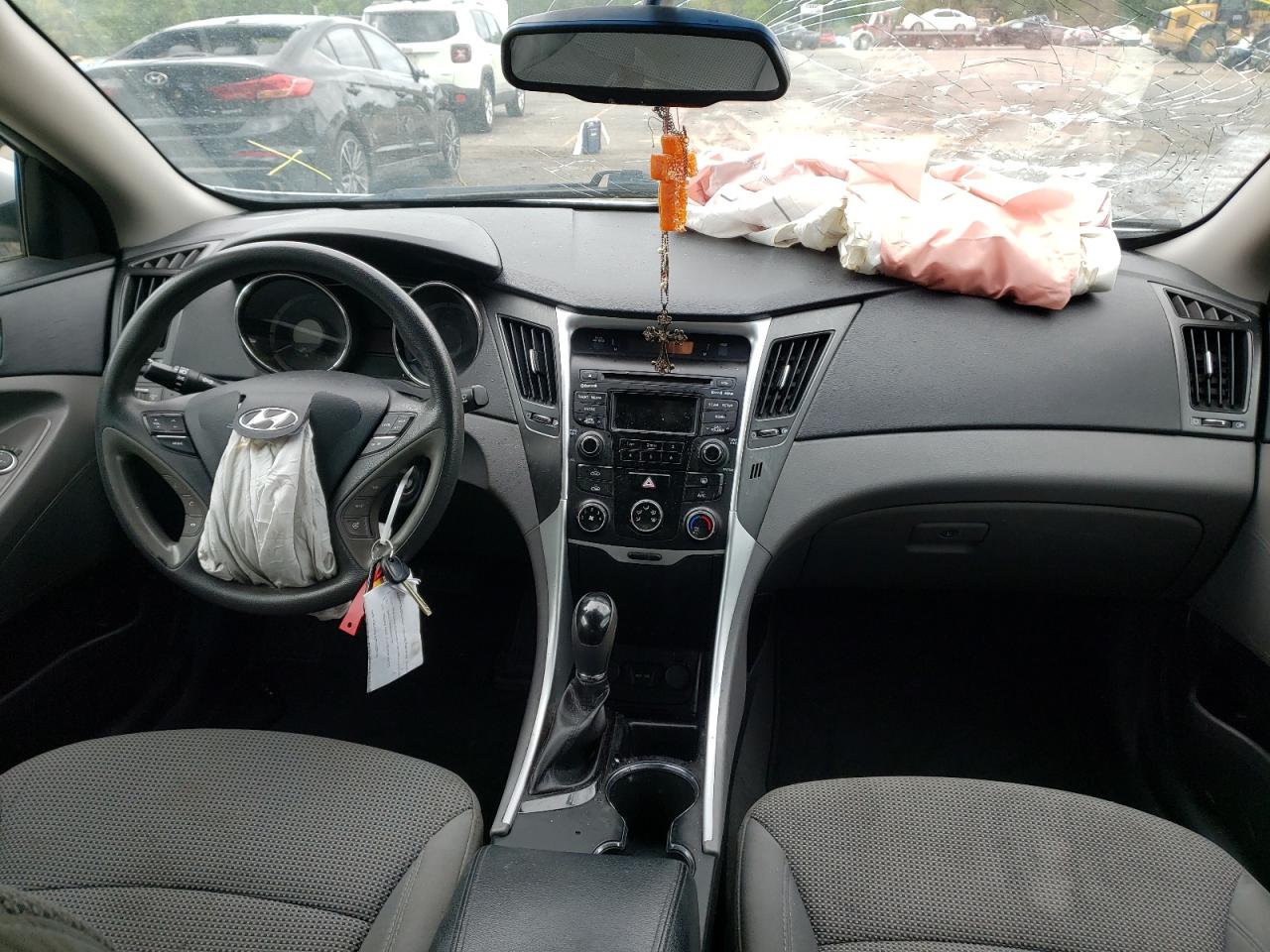 Photo 9 from auction – 2014 HYUNDAI SONATA GLS with VIN 5NPEB4ACXEH939960