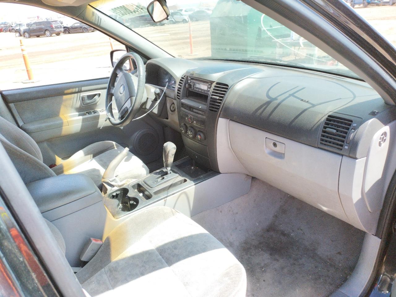 Photo 5 from auction – 2005 KIA SORENTO EX with VIN KNDJD733555487133