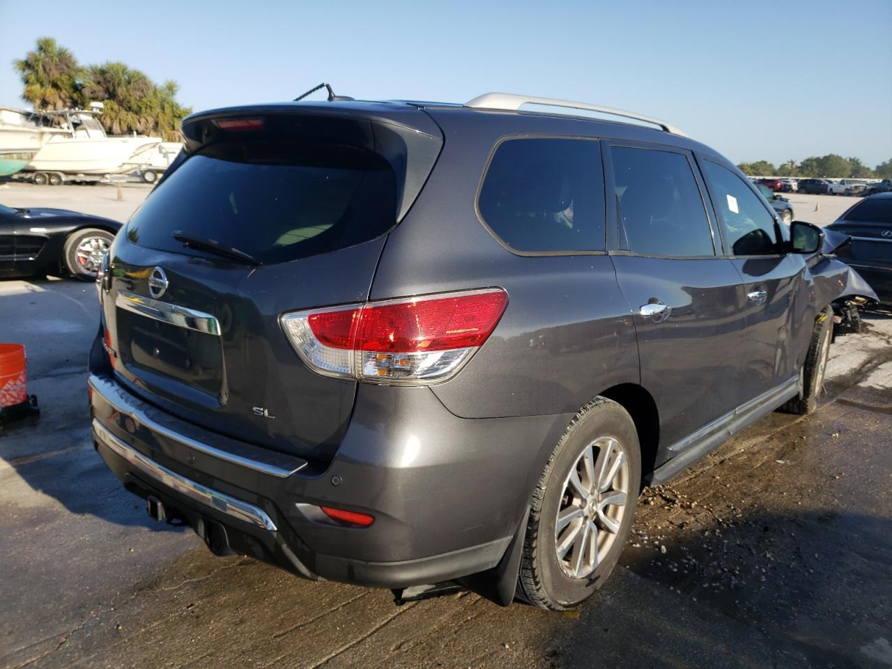 Photo 4 from auction – 2014 NISSAN PATHFINDER with VIN 5N1AR2MN7EC731831