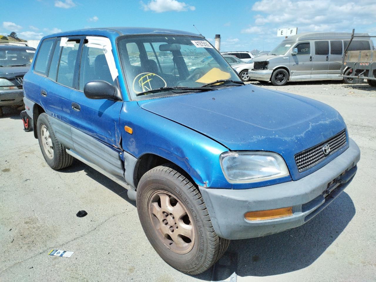 TOYOTA RAV4 1996 with VIN JT3GP10V8T7002588 - Photo from auction