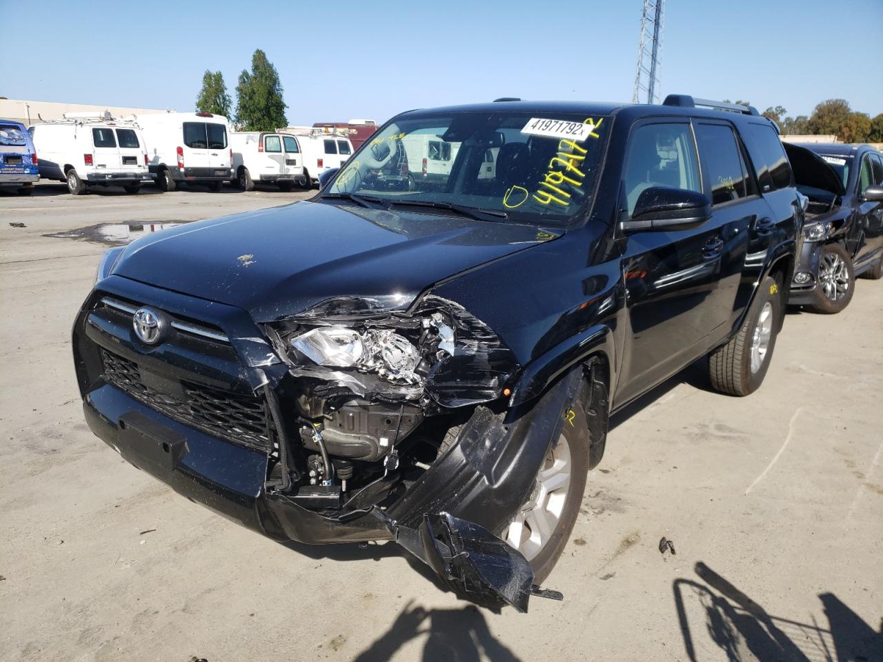 Photo 2 from auction – 2022 TOYOTA 4RUNNER SR with VIN JTEMU5JR8N6019668