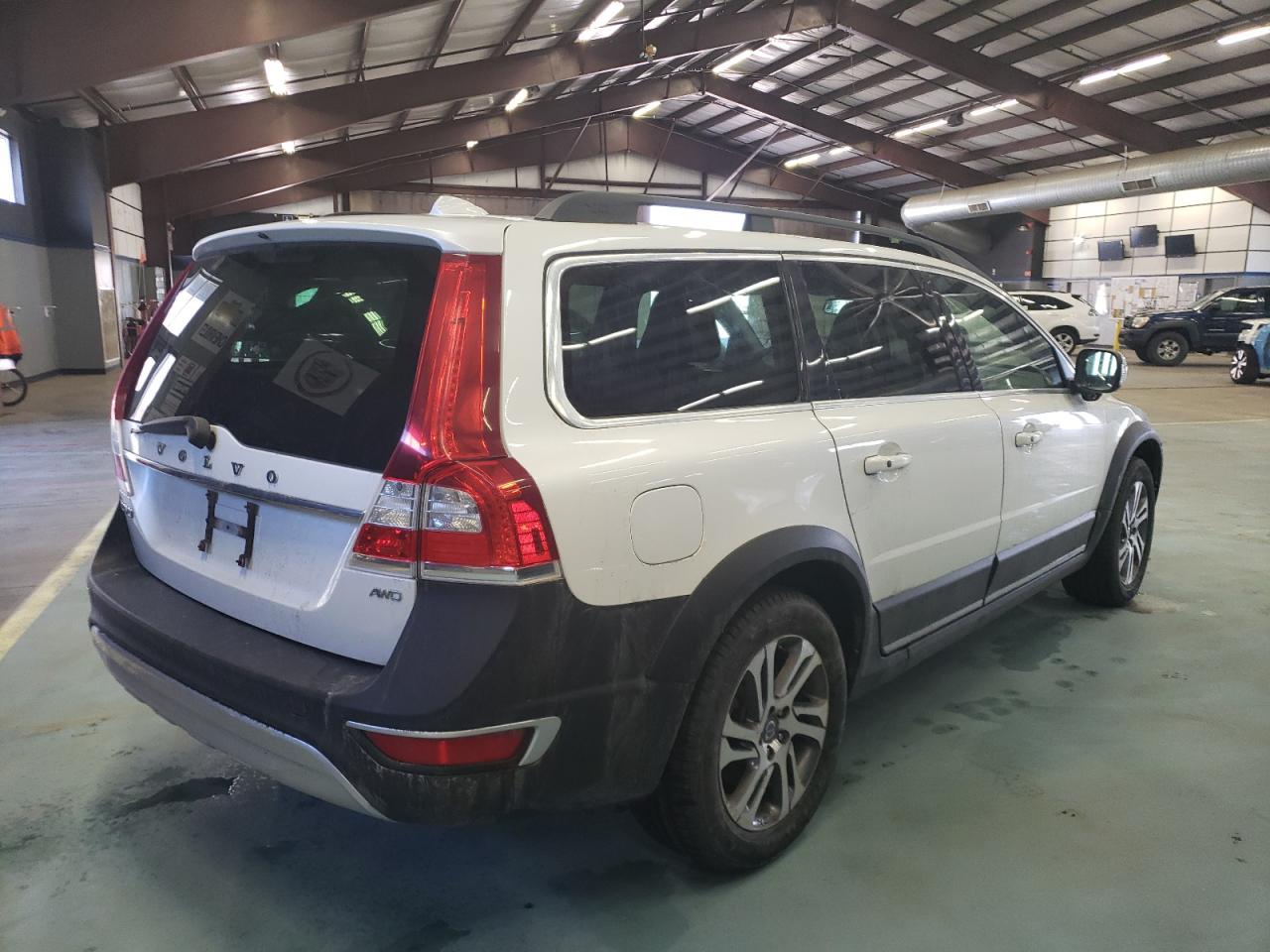 Photo 4 from auction – 2015 VOLVO XC70 3.2 P with VIN YV4940NB3F1197140