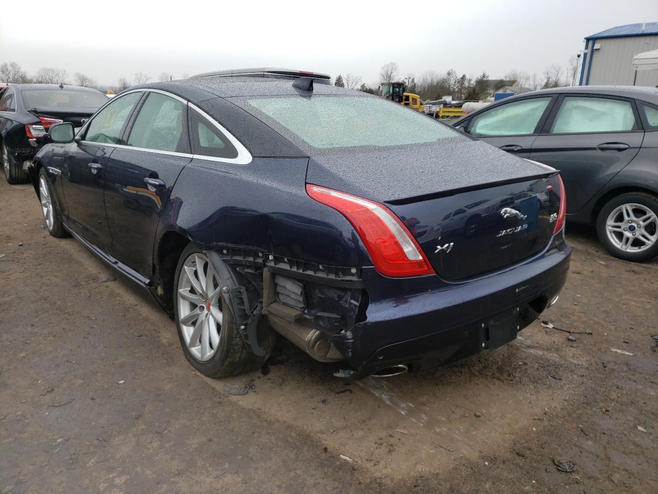 Photo 3 from auction – 2017 JAGUAR XJ with VIN SAJWJ1CD2H8W11593