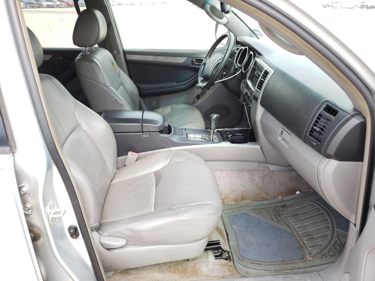 Photo 5 from auction – 2003 TOYOTA 4RUNNER SR with VIN JTEZU14R538004007