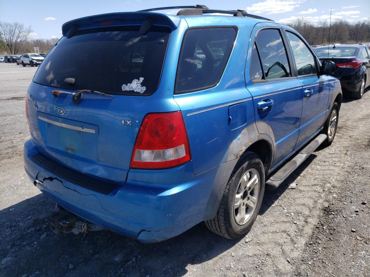 Photo 4 from auction – 2005 KIA SORENTO EX with VIN KNDJC733355394078