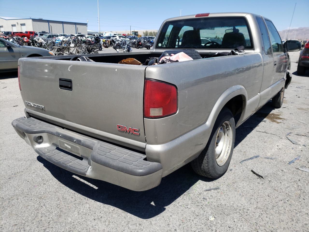 Photo 4 from auction – 2000 GMC SONOMA with VIN 1GTCS1956YK255618
