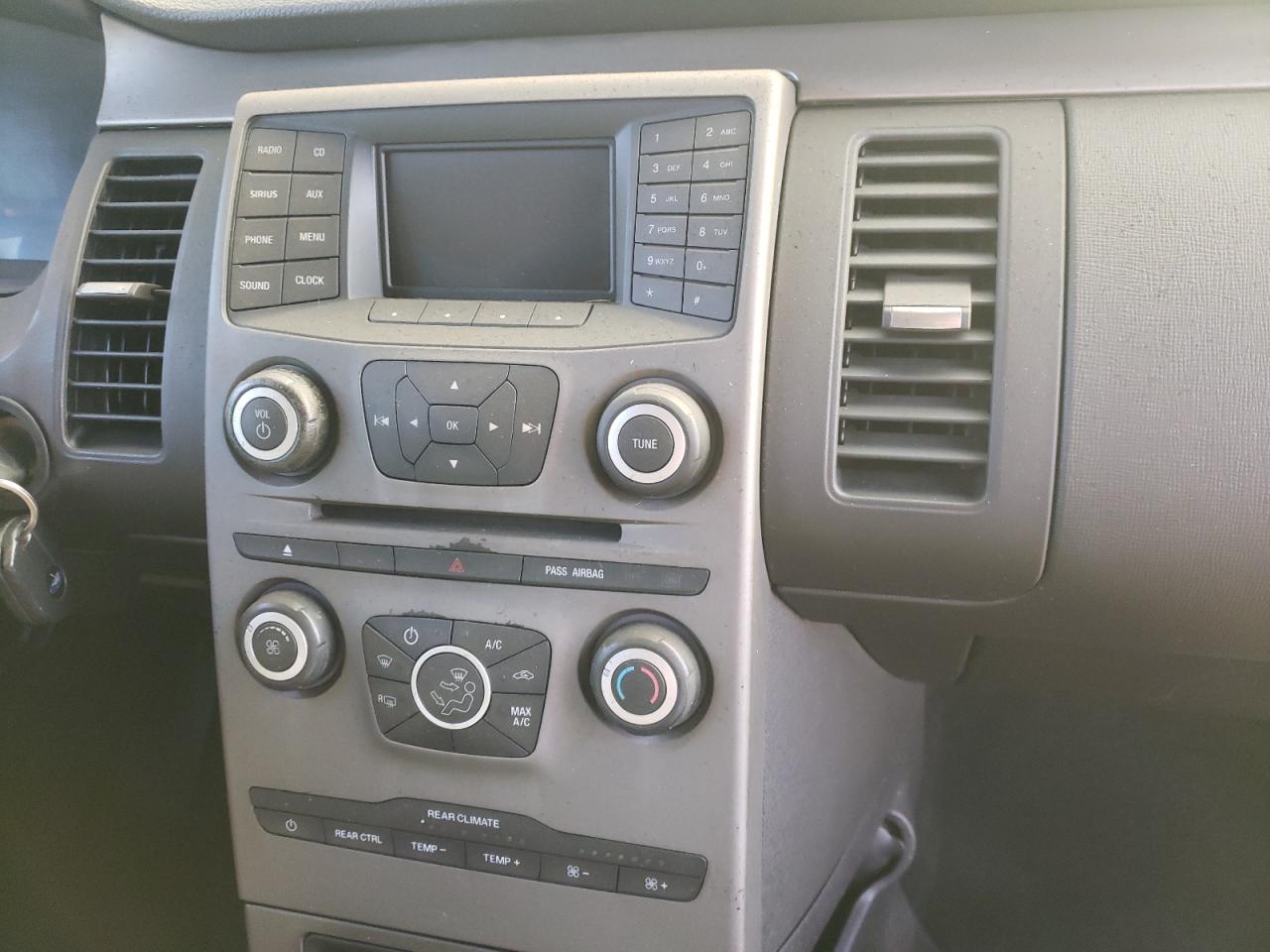 Photo 9 from auction – 2015 FORD FLEX SE with VIN 2FMGK5B8XFBA07114