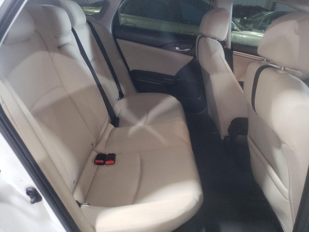 Photo 6 from auction – 2018 HONDA CIVIC EX with VIN 2HGFC2F73JH564872