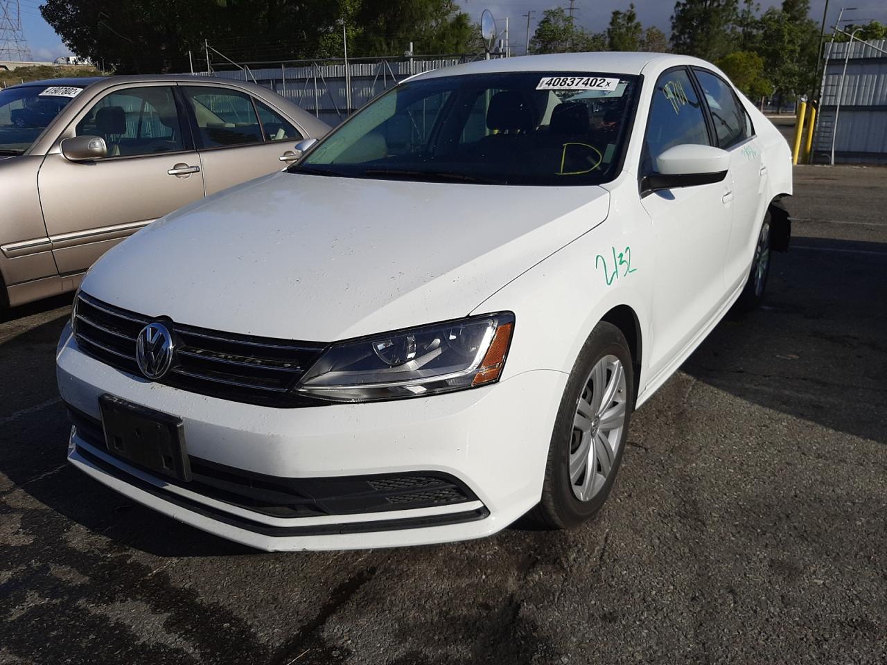 Photo 2 from auction – 2017 VOLKSWAGEN JETTA S with VIN 3VW2B7AJ7HM407337
