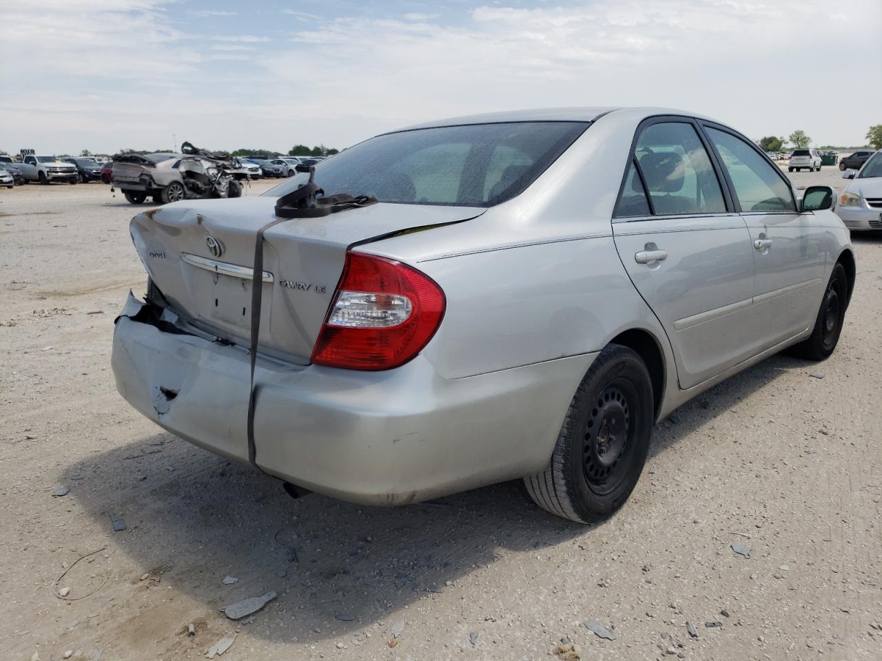 Photo 4 from auction – 2004 TOYOTA CAMRY LE with VIN 4T1BE32K54U337137