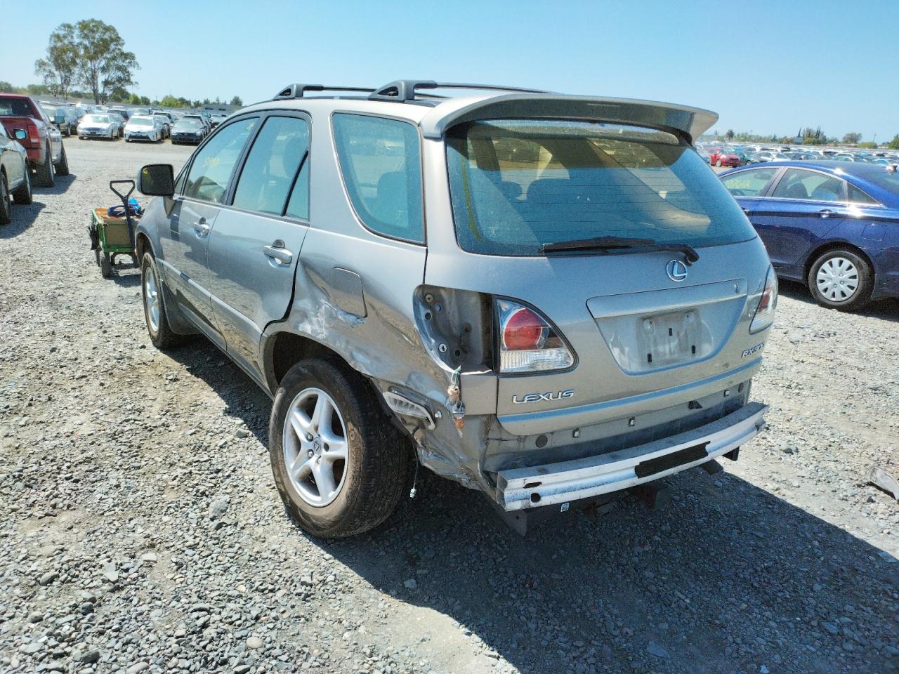 Photo 9 from auction – 2003 LEXUS RX 300 with VIN JTJGF10U130153719