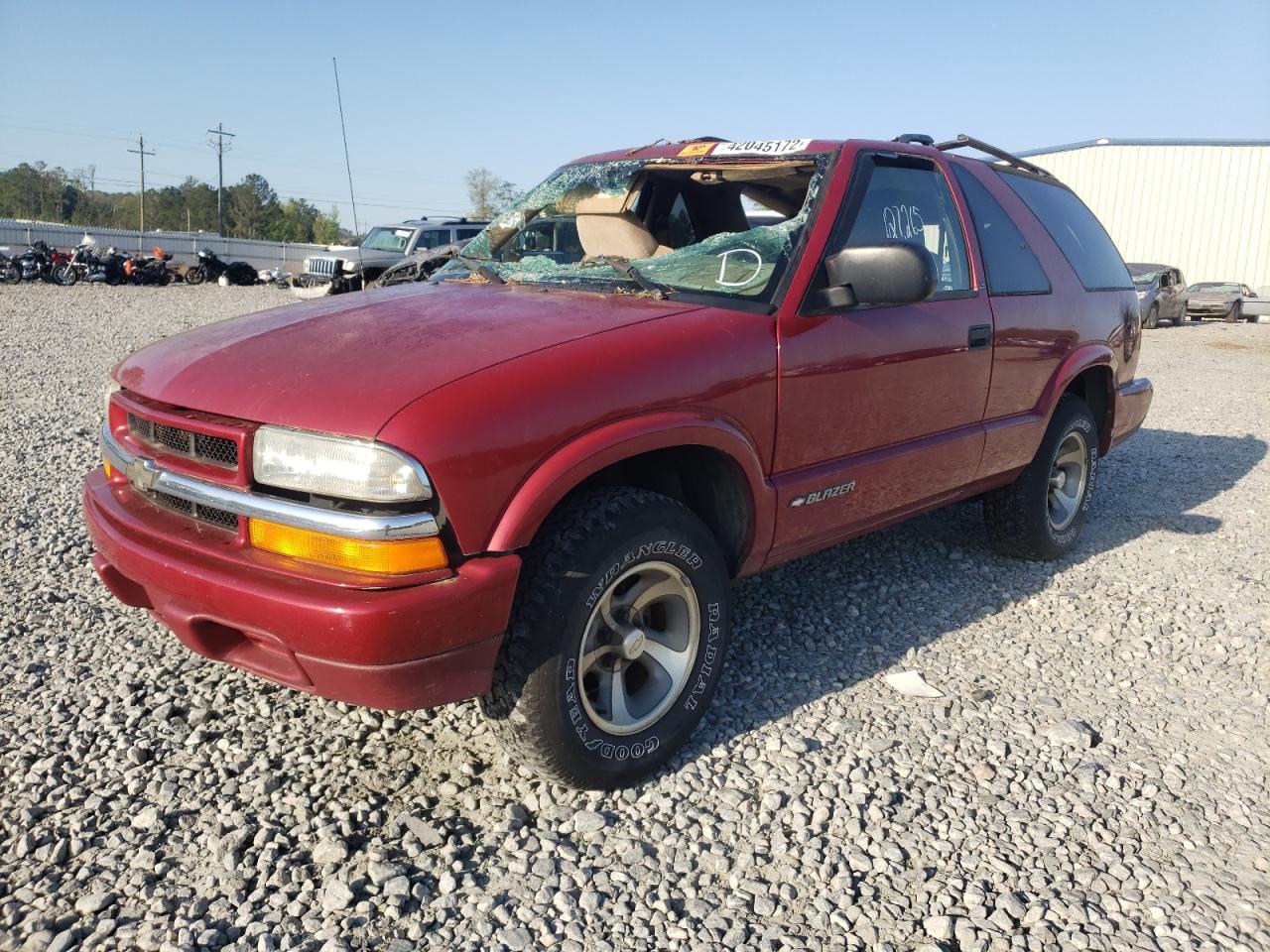 Photo 2 from auction – 2001 CHEVROLET BLAZER with VIN 1GNCS18W71K266585