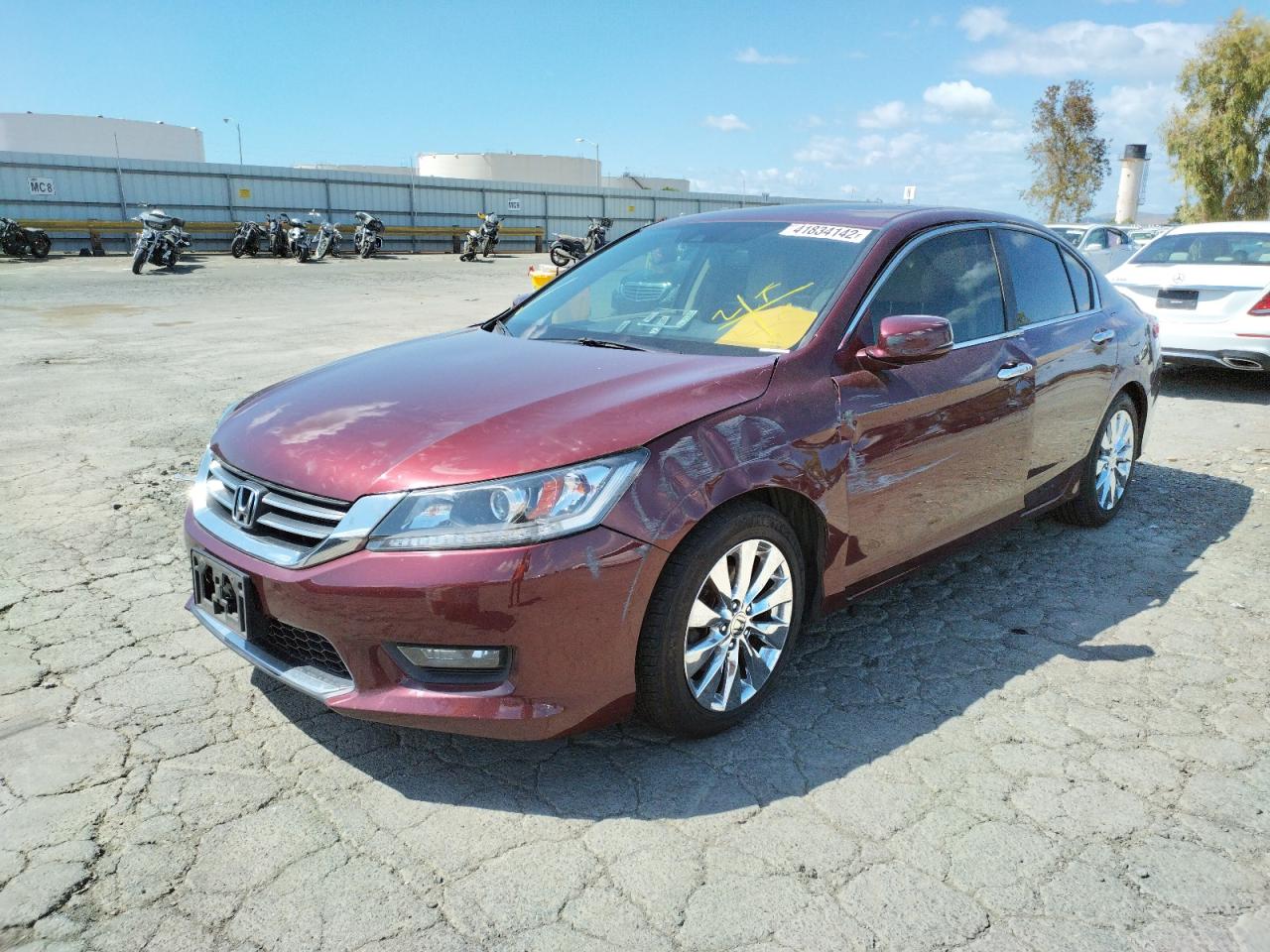 Photo 2 from auction – 2015 HONDA ACCORD EXL with VIN 1HGCR2F82FA200913