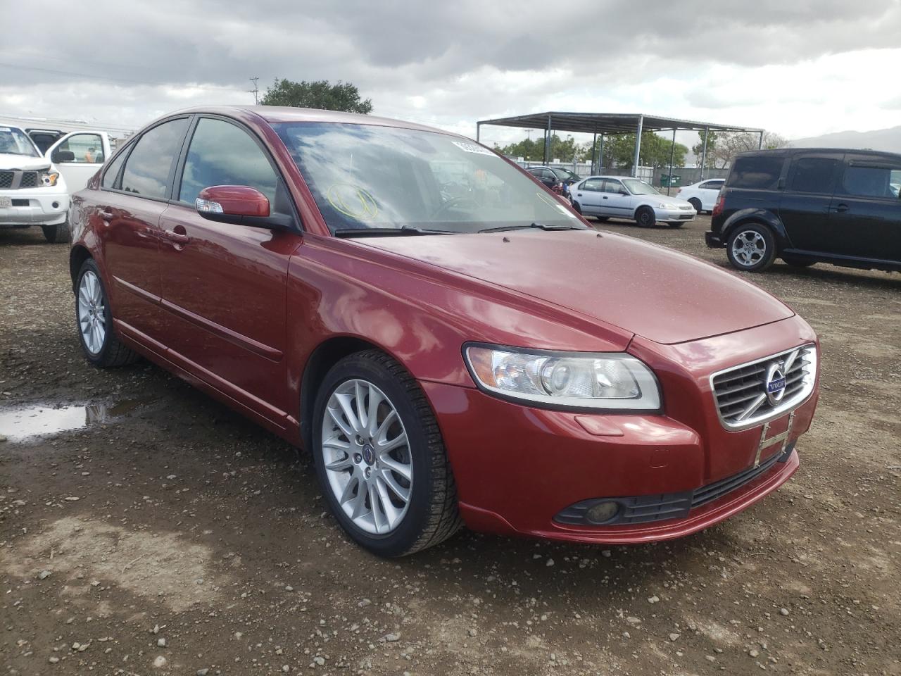 VOLVO S40 T5 2011 with VIN YV1672MS6B2547837 - Photo from auction