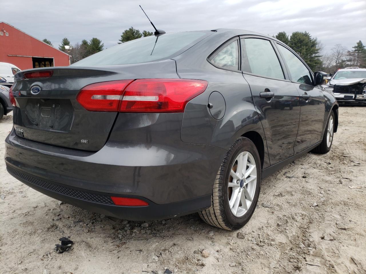 Photo 4 from auction – 2017 FORD FOCUS SE with VIN 1FADP3F2XHL212153