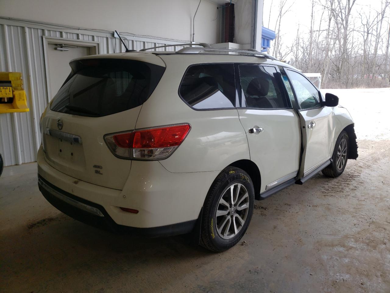 Photo 4 from auction – 2013 NISSAN PATHFINDER with VIN 5N1AR2MM4DC616805