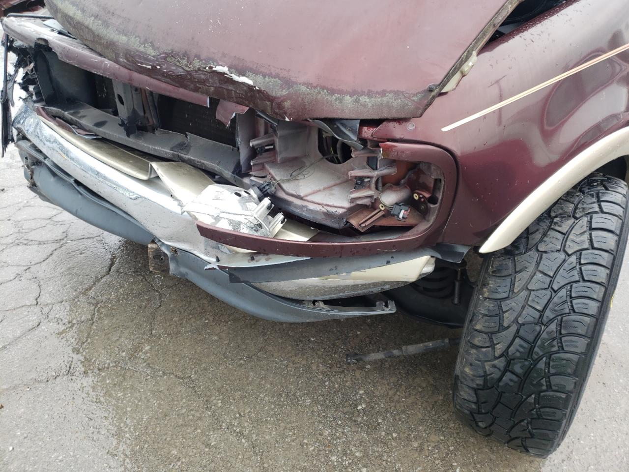 Photo 9 from auction – 2000 FORD F150 with VIN 1FTRX17WXYNA38157