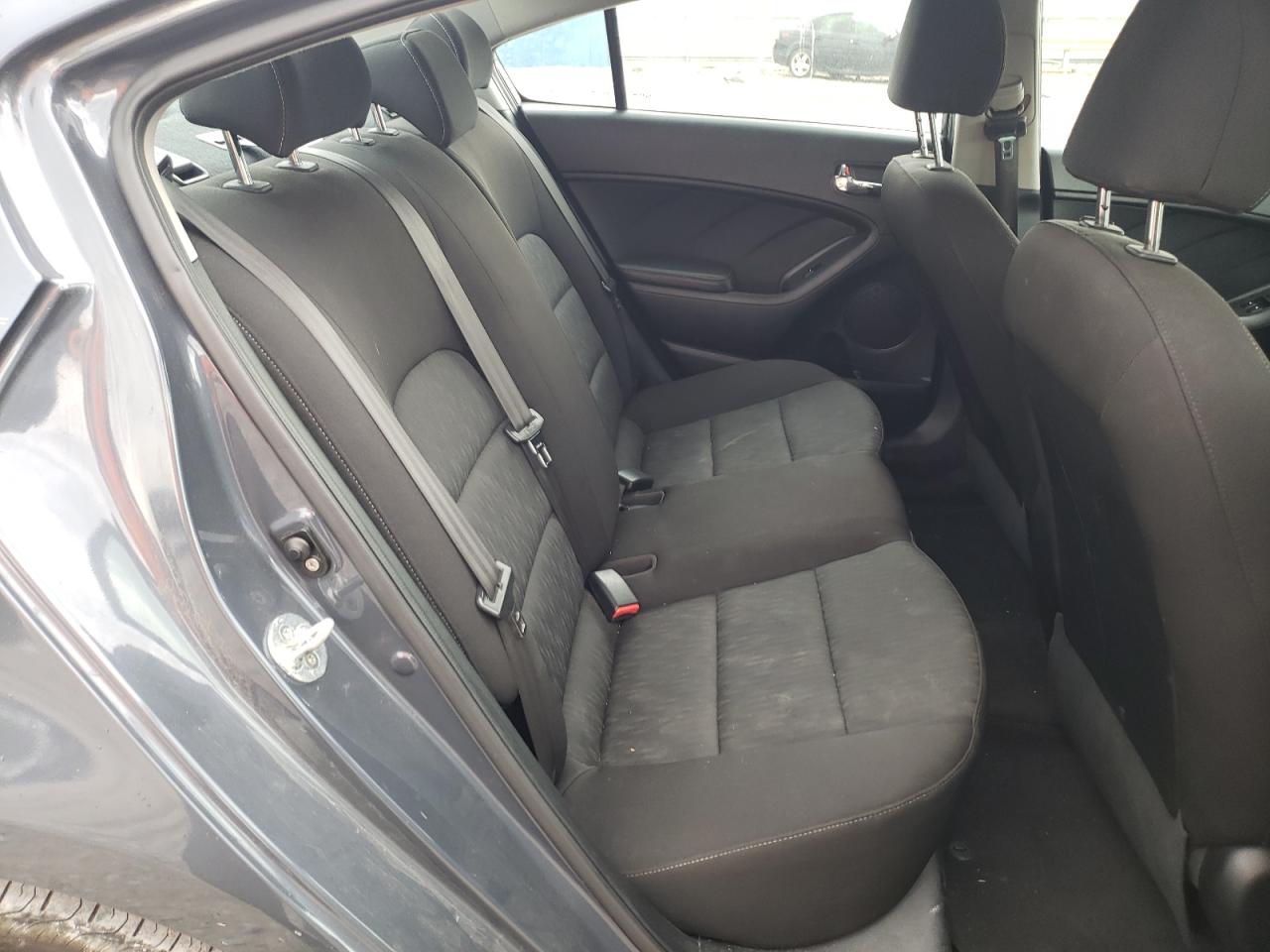 Photo 18 from auction – 2016 KIA FORTE LX with VIN KNAFK4A62G5617084
