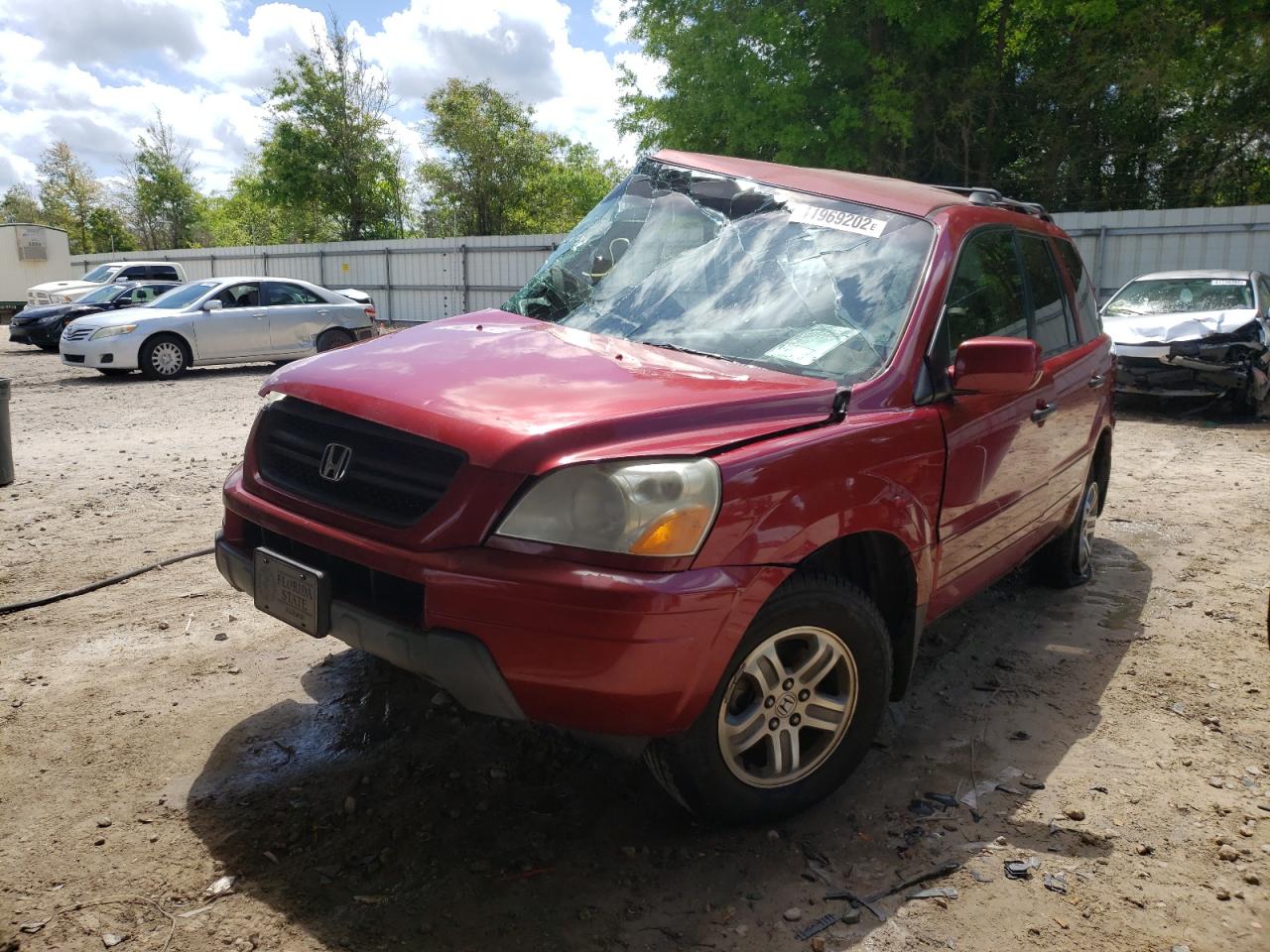 Photo 2 from auction – 2004 HONDA PILOT EXL with VIN 2HKYF18534H572390