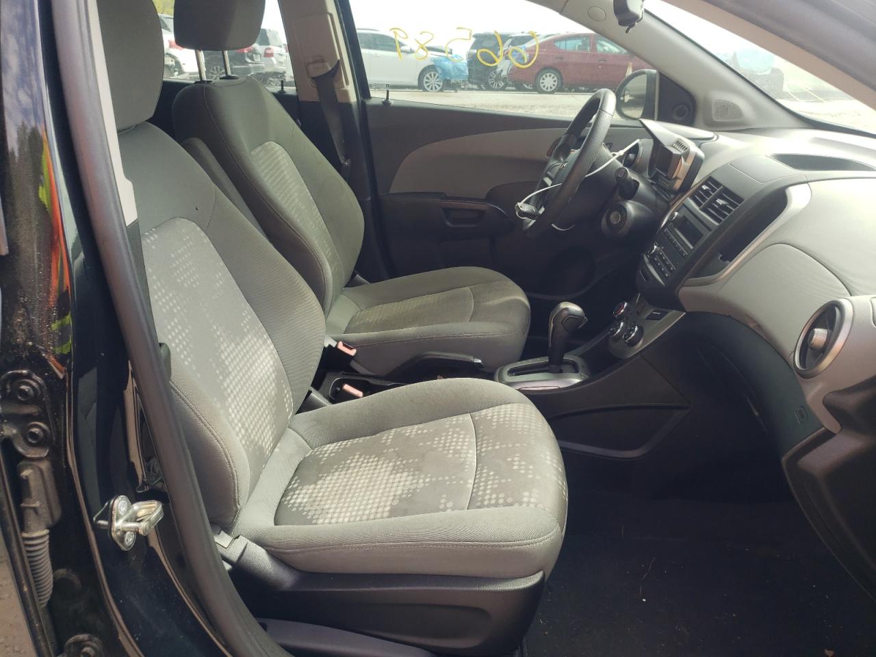 Photo 5 from auction – 2014 CHEVROLET SONIC LS with VIN 1G1JA6SH6E4161291
