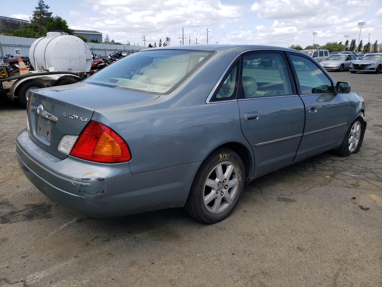 Photo 4 from auction – 2001 TOYOTA AVALON XL with VIN 4T1BF28B91U150896