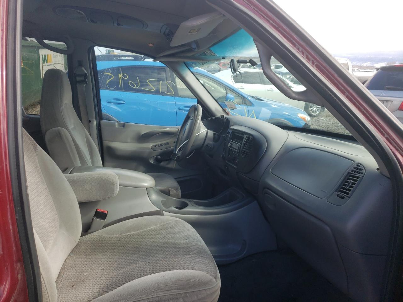 Photo 5 from auction – 1998 FORD EXPEDITION with VIN 1FMPU18L2WLA39196