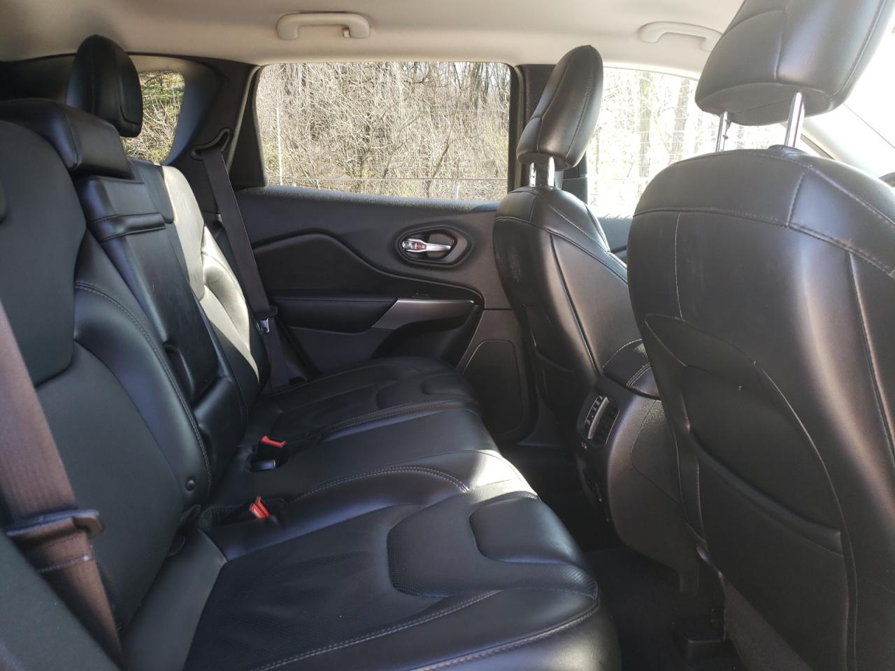 Photo 6 from auction – 2019 JEEP CHEROKEE L with VIN 1C4PJMDX7KD337495