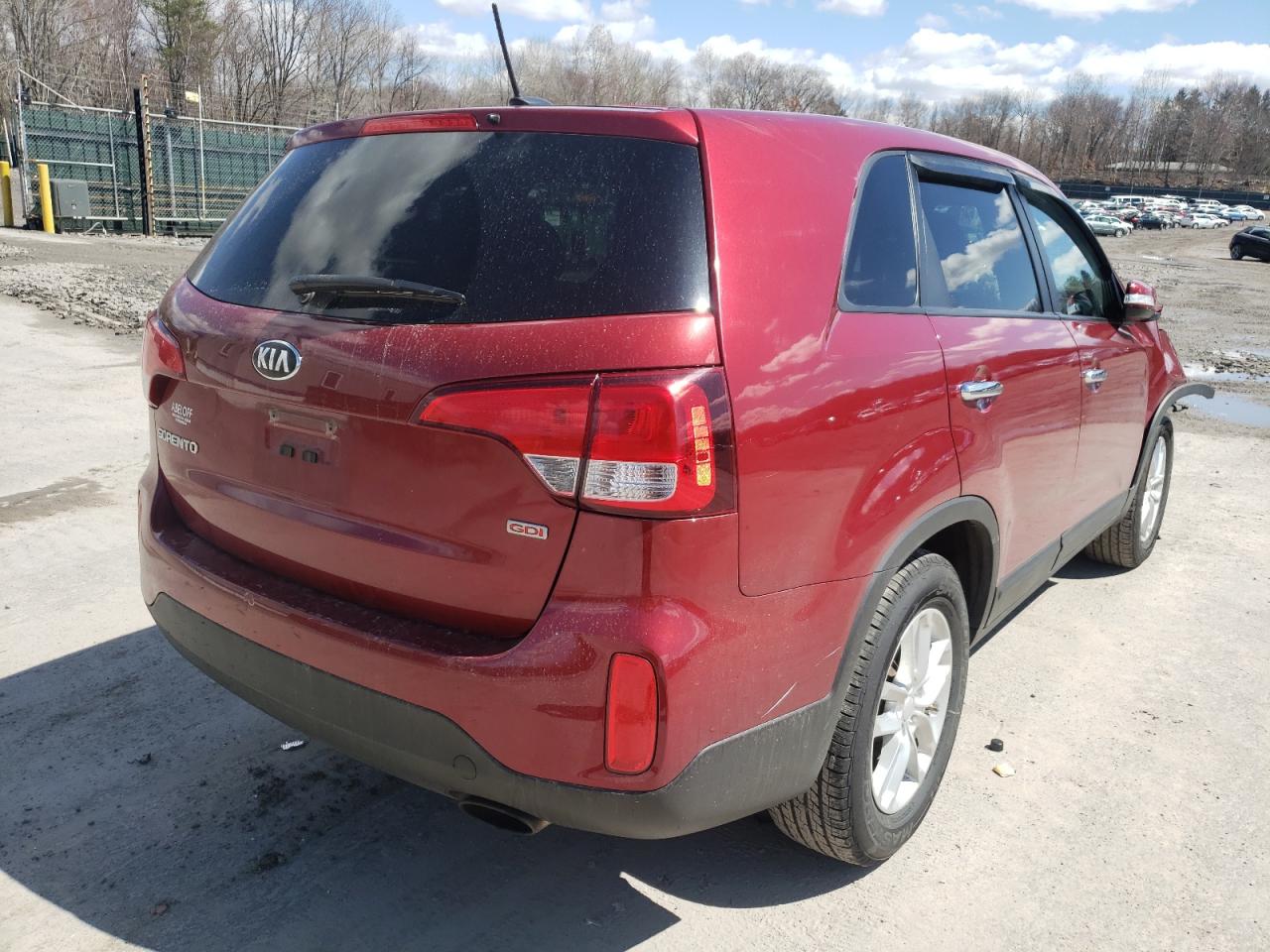 Photo 4 from auction – 2014 KIA SORENTO LX with VIN 5XYKT3A62EG485280