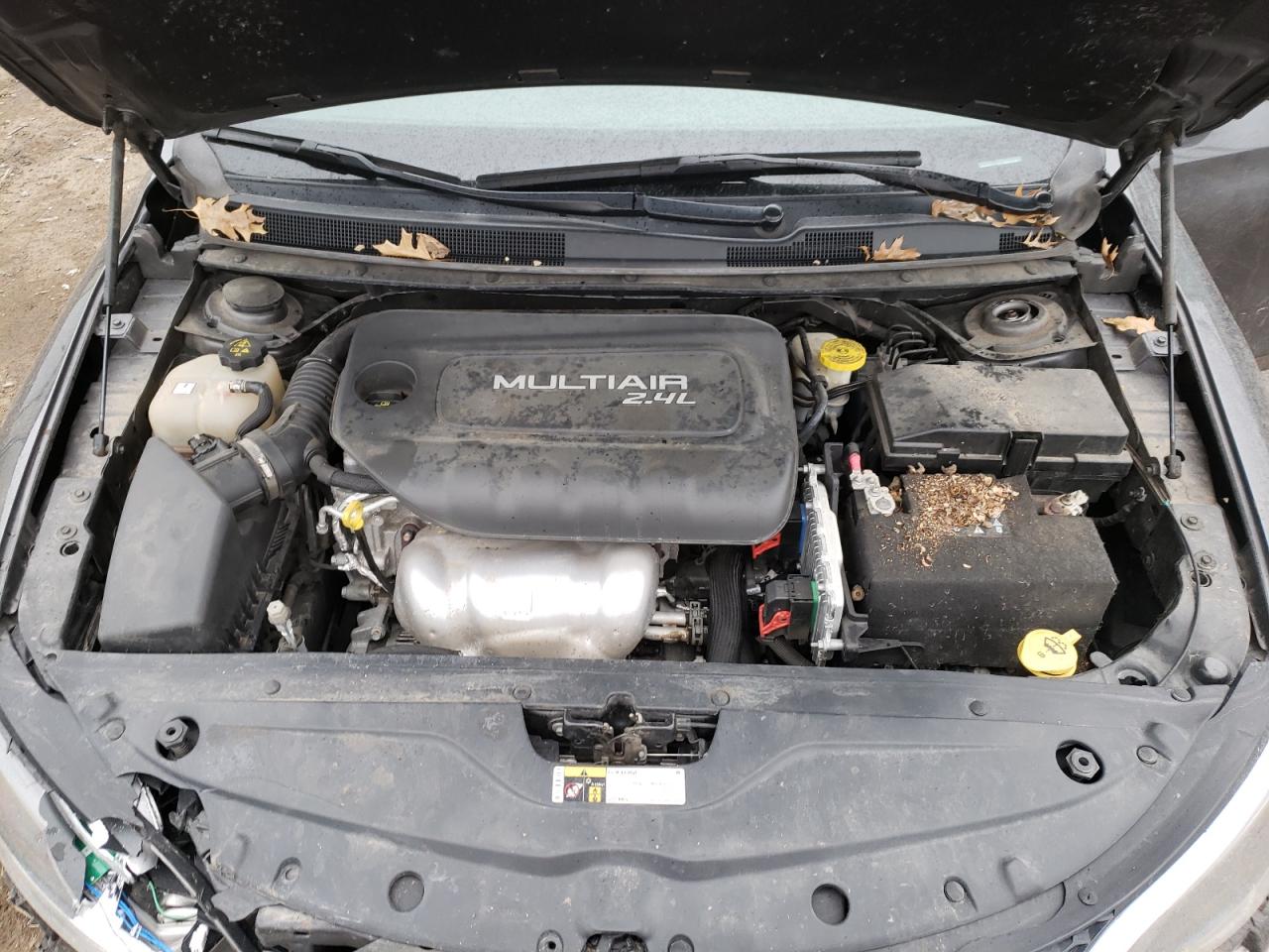 Photo 7 from auction – 2016 CHRYSLER 200 LIMITE with VIN 1C3CCCAB2GN174370