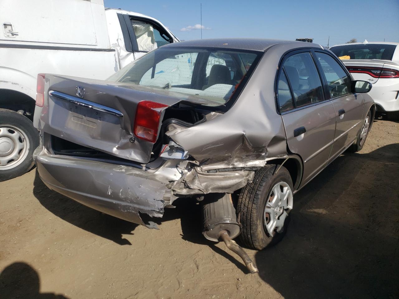 Photo 4 from auction – 2001 HONDA CIVIC LX with VIN 2HGES16581H585305