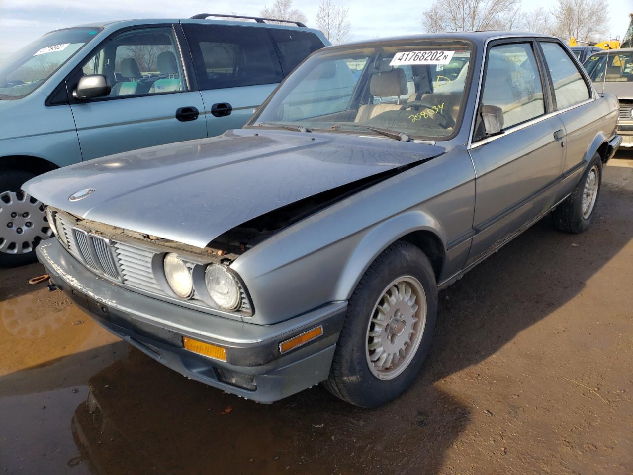 Photo 2 from auction – 1989 BMW 325 I AUTO with VIN WBAAA2309K4258034