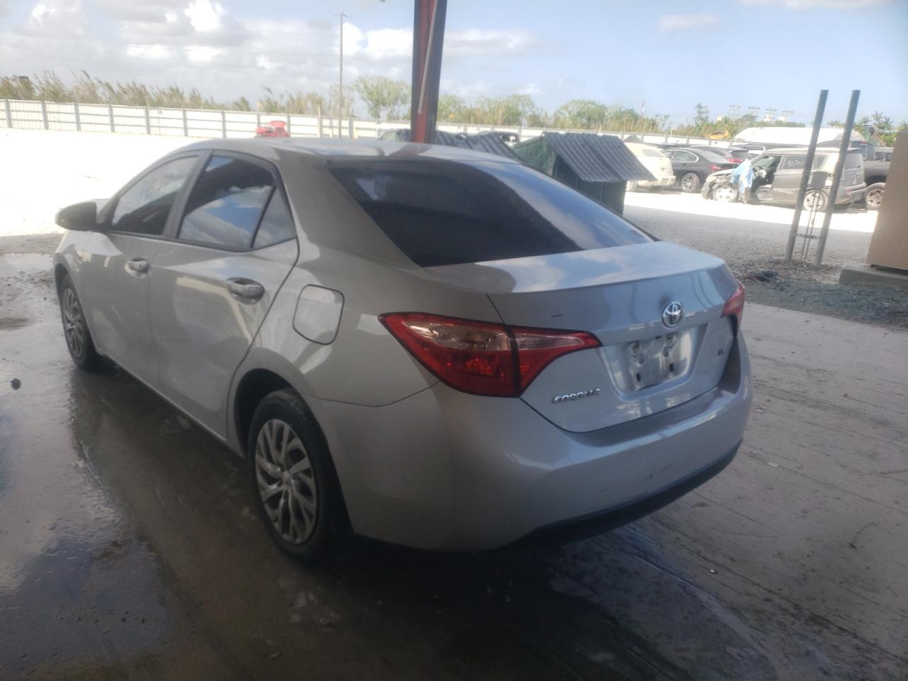 Photo 3 from auction – 2017 TOYOTA COROLLA LE with VIN 2T1BURHE1HC821868