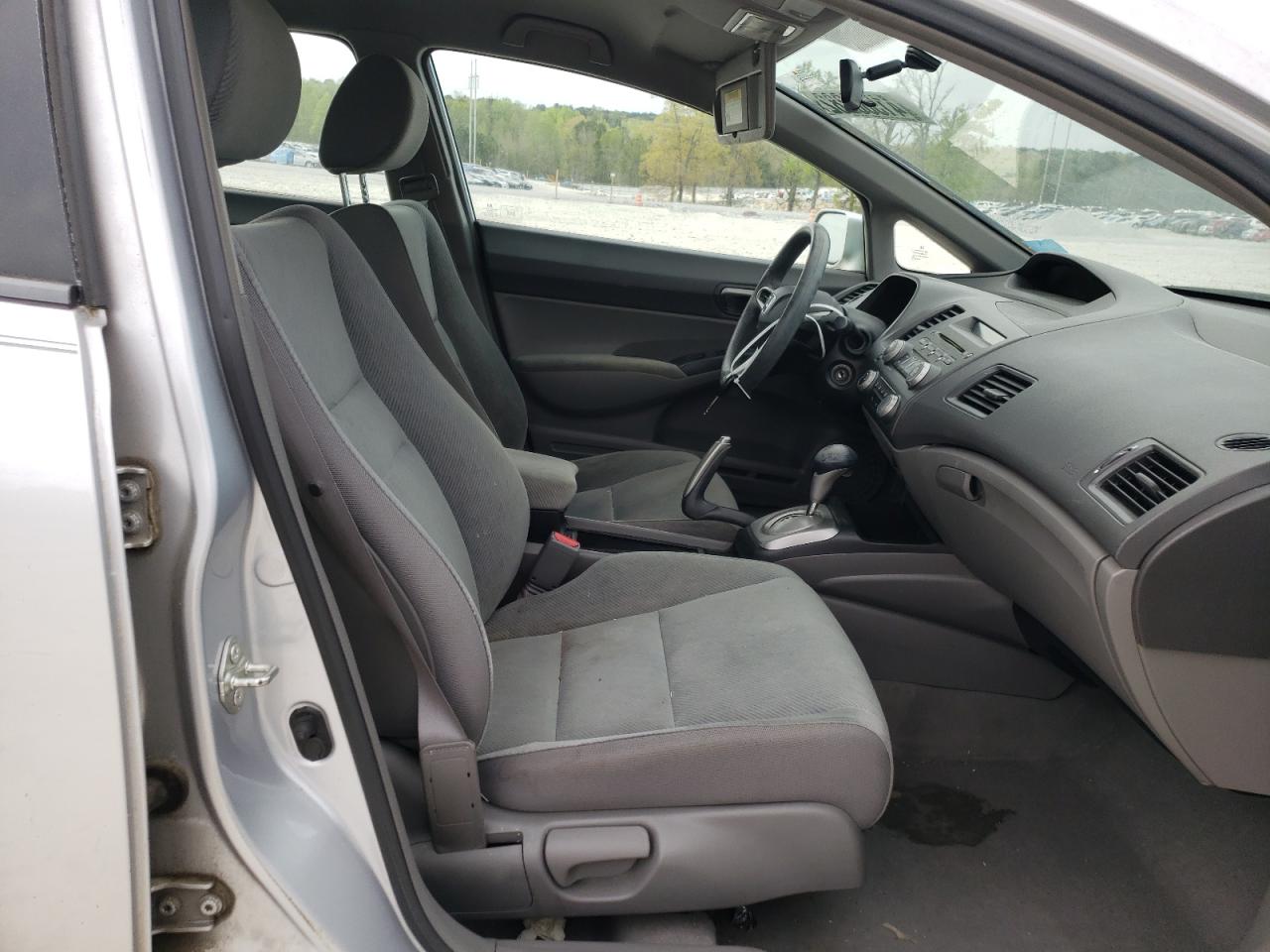 Photo 5 from auction – 2011 HONDA CIVIC LX with VIN 2HGFA1F57BH503377
