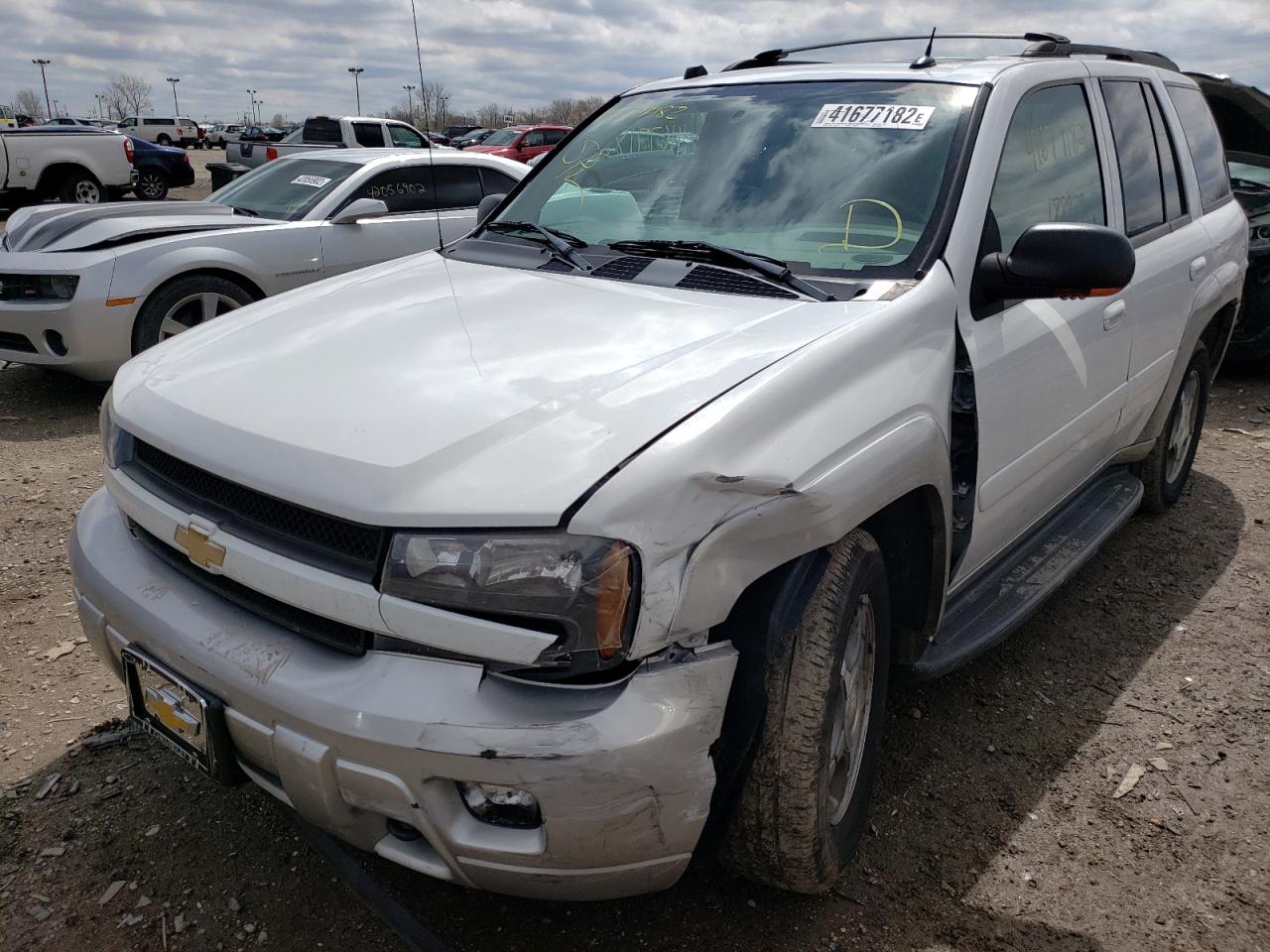 Photo 2 from auction – 2005 CHEVROLET TRAILBLAZE with VIN 1GNDT13S452312109