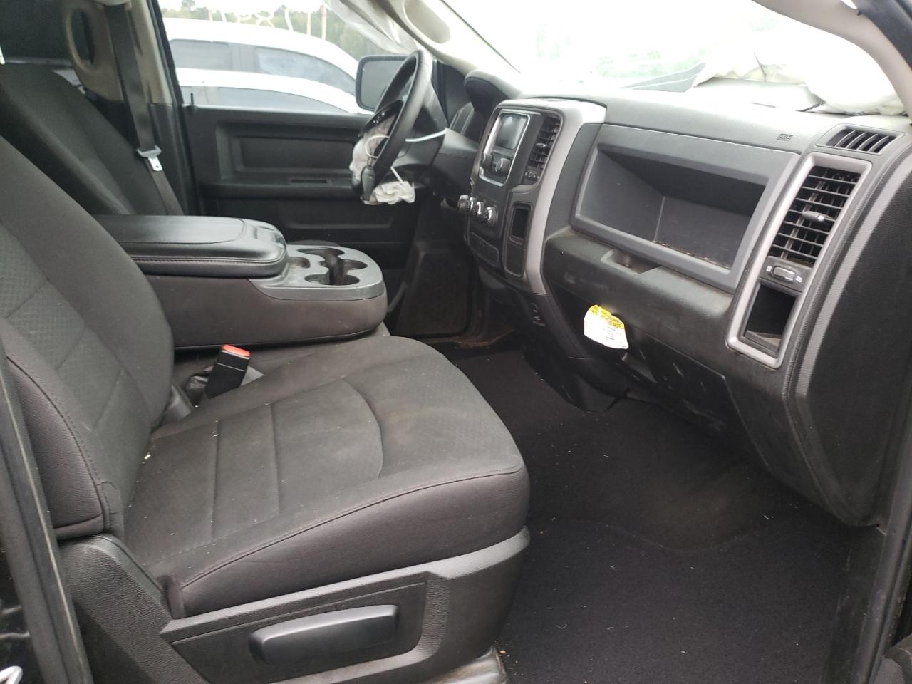 Photo 5 from auction – 2019 RAM 1500 CLASS with VIN 1C6RR6FG2KS530103