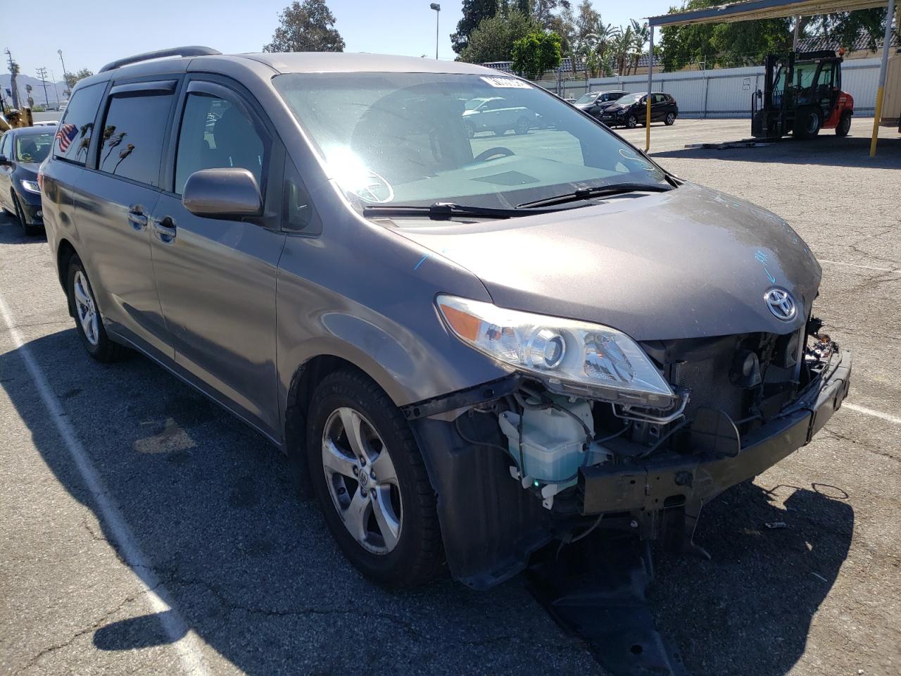 TOYOTA SIENNA LE 2015 with VIN 5TDKK3DC8FS600201 - Photo from auction