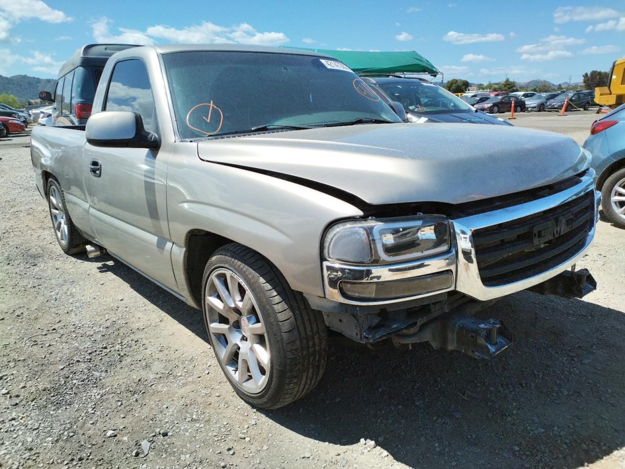 GMC NEW SIERRA 2002 with VIN 1GTEC14V22Z260567 - Photo from auction