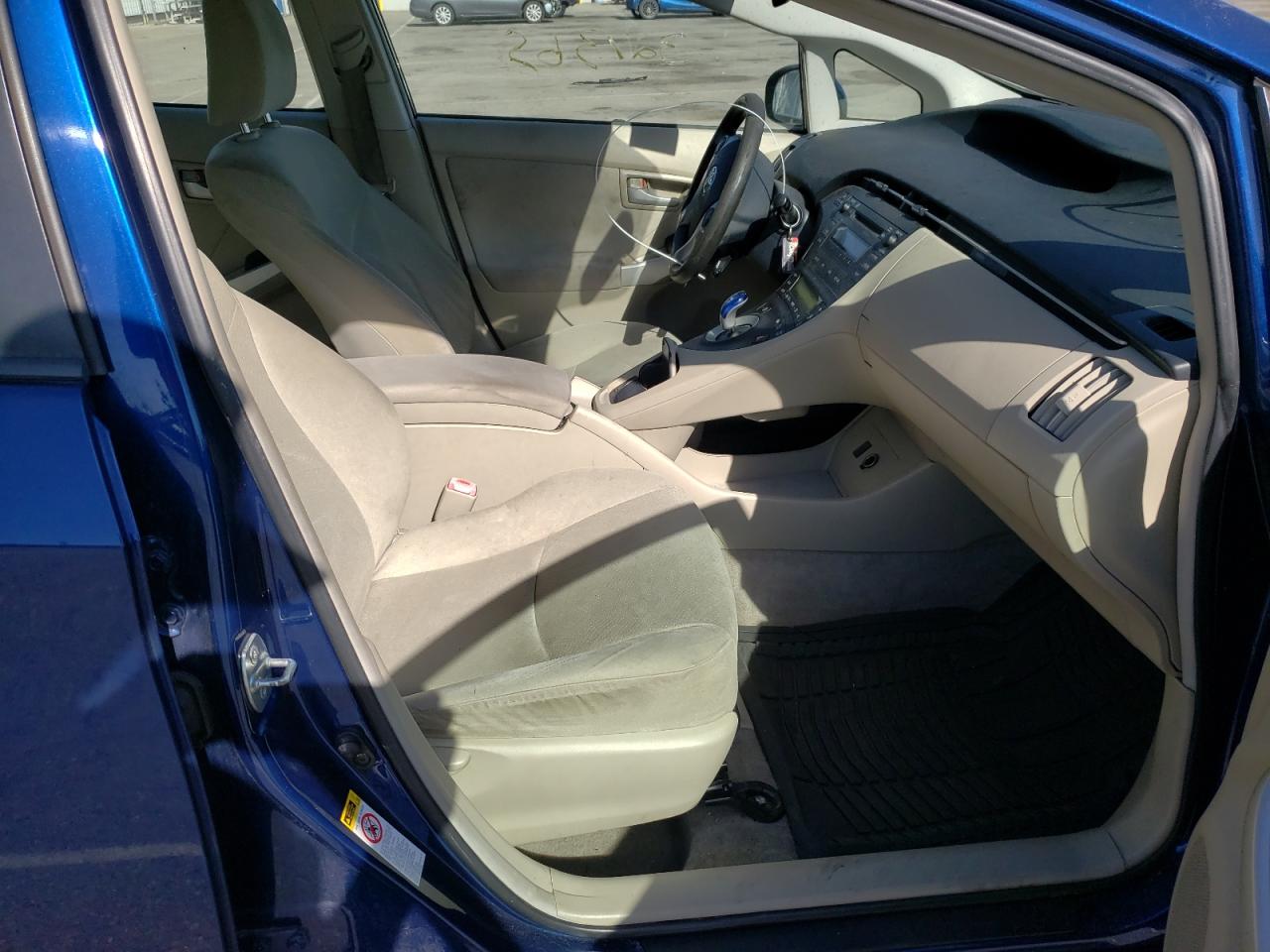 Photo 5 from auction – 2011 TOYOTA PRIUS with VIN JTDKN3DU0B0266212