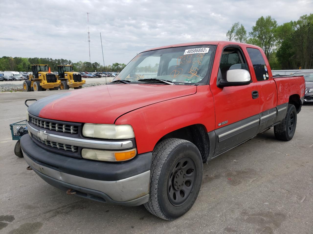 Photo 2 from auction – 2000 CHEVROLET SILVERADO with VIN 1GCEK19V3YE158951