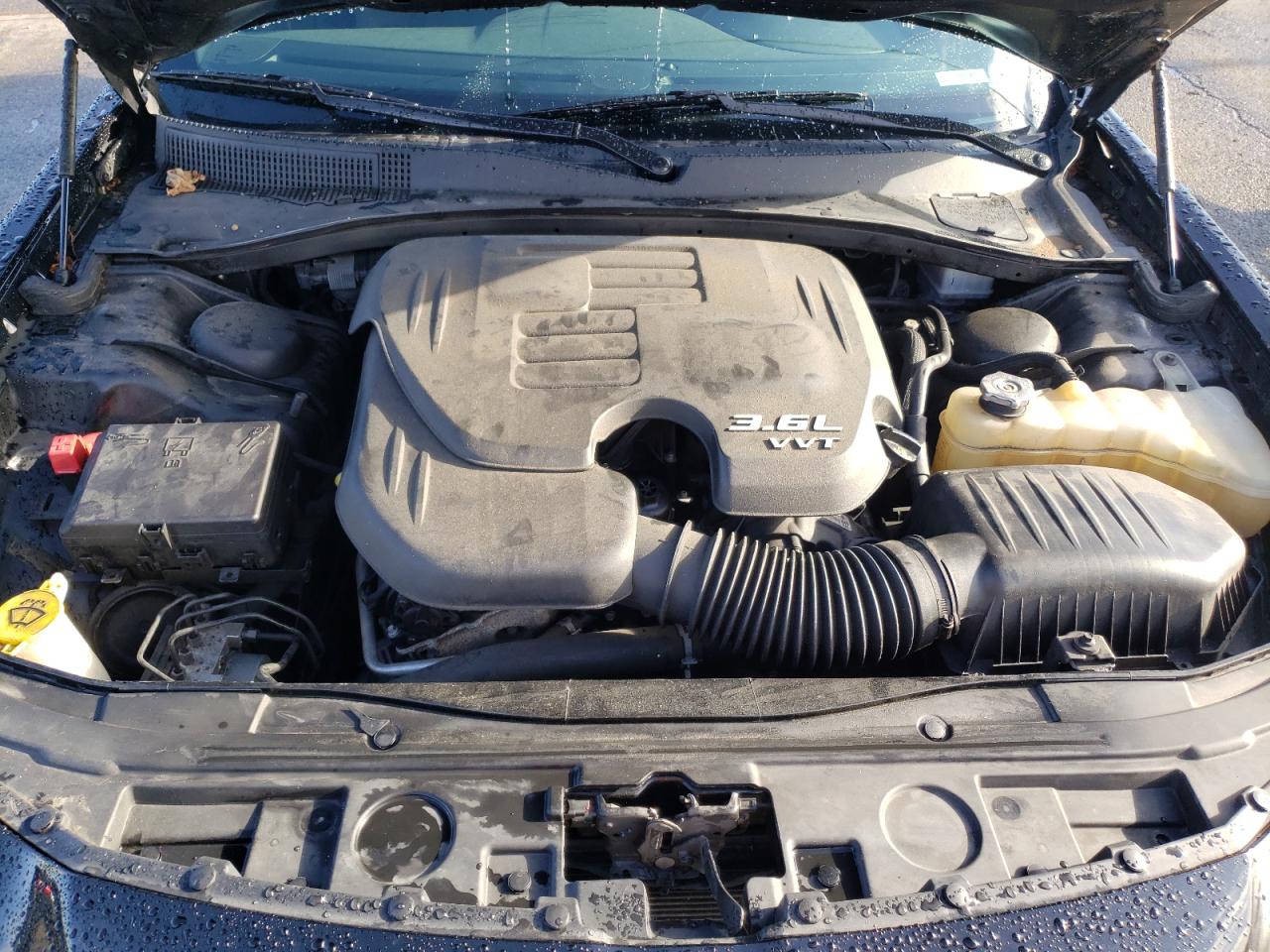 Photo 7 from auction – 2018 CHRYSLER 300 S with VIN 2C3CCAGG9JH149652