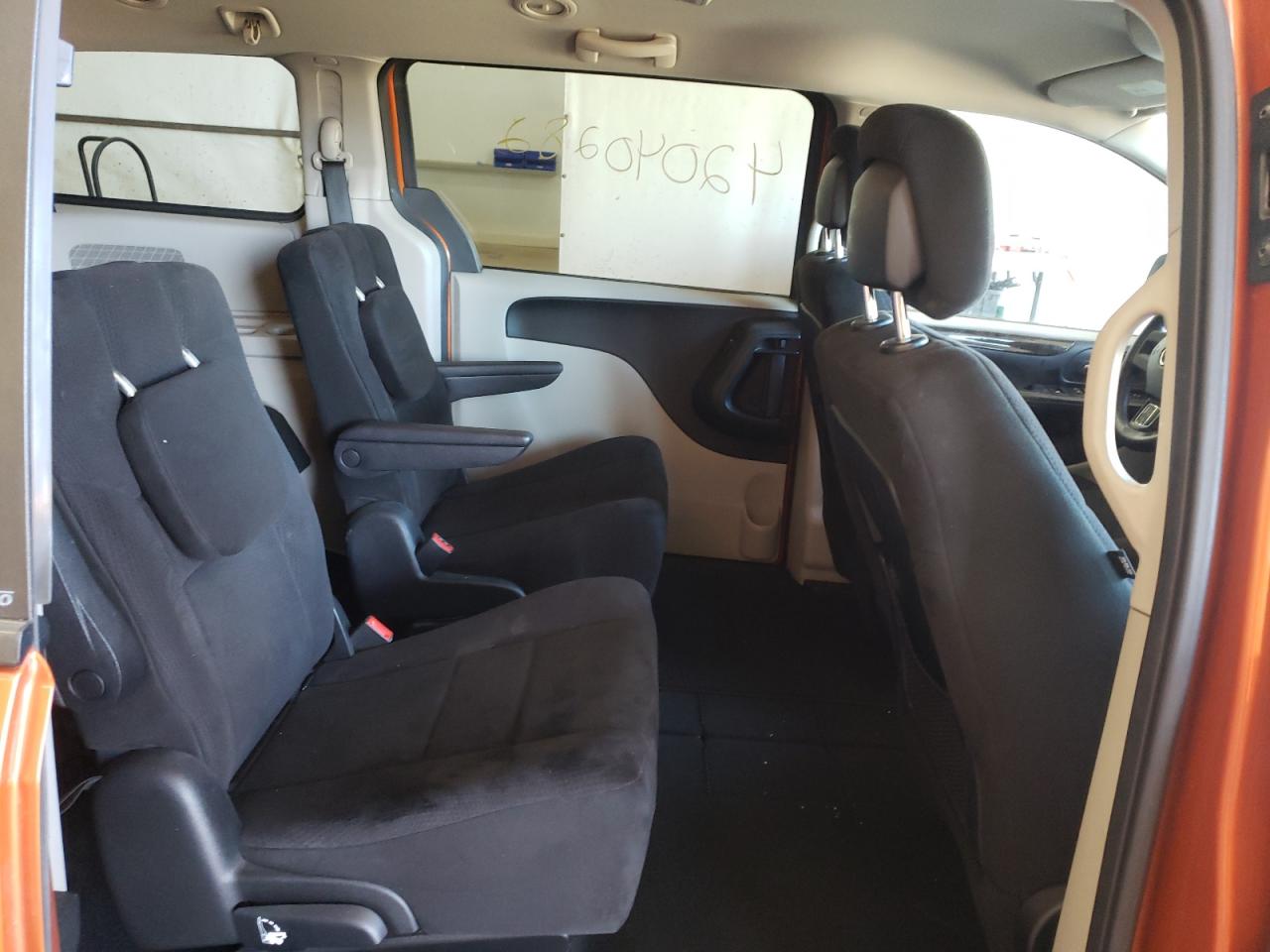 Photo 6 from auction – 2011 DODGE GRAND CARA with VIN 2D4RN3DG5BR739295